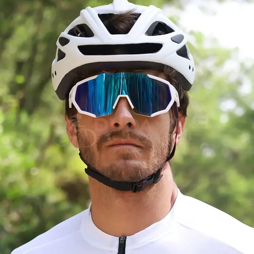 Capacete não é acessório. É seguro de vida.