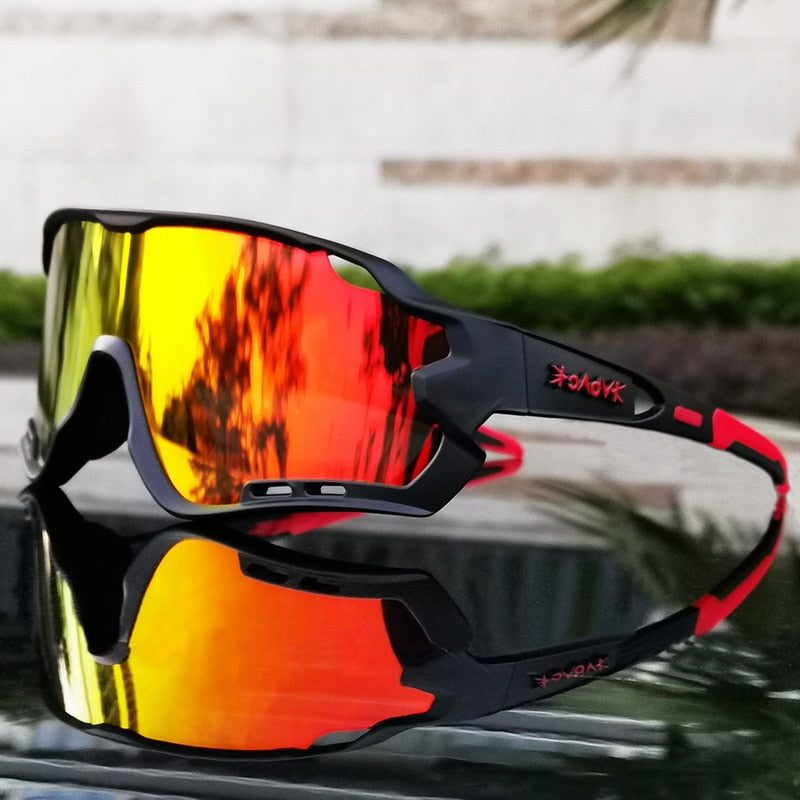 O reflexo do asfalto some. A pista aparece.